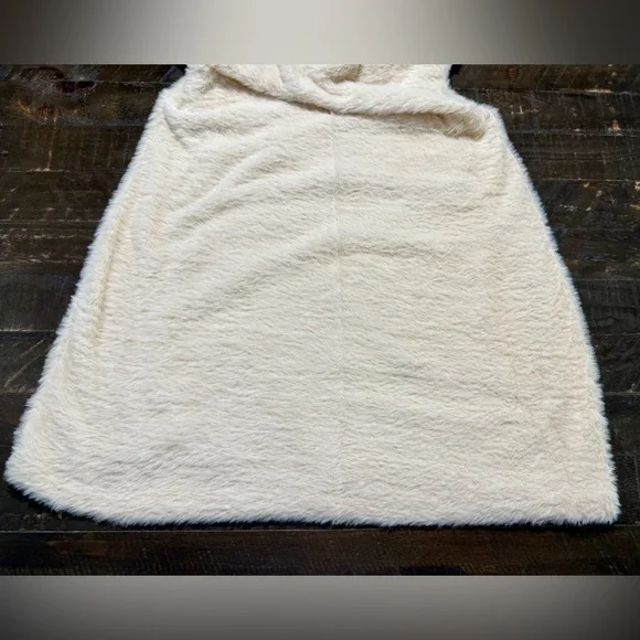 NWT Express Cream Faux Fur Mini Dress Sz Large - Picture 13 of 16